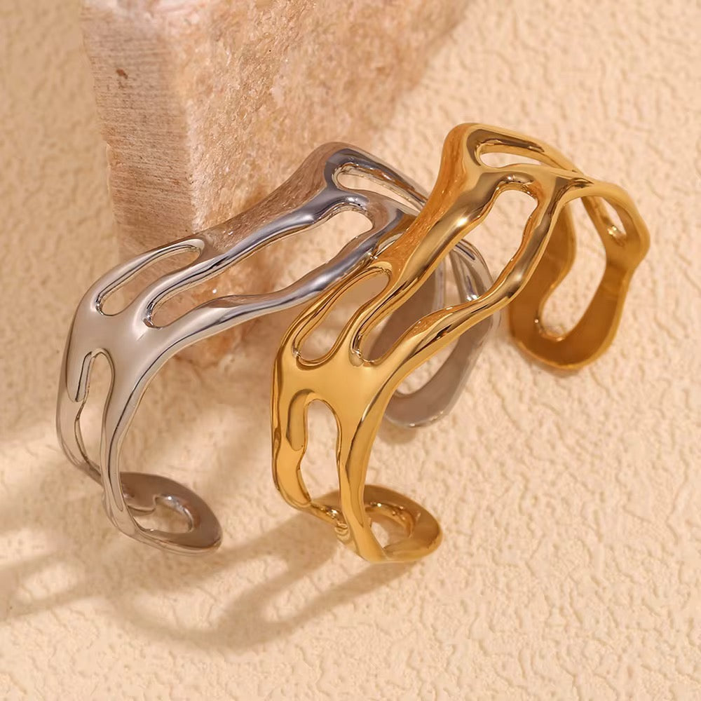 Open bracelet