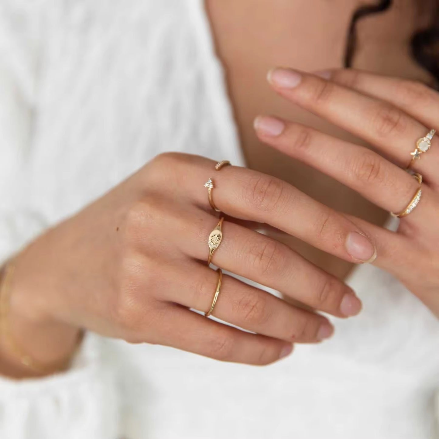 Tiny Star Minimal Ring